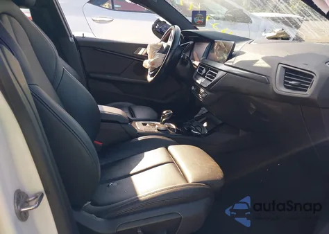 2021 BMW 228Xi xDrive z USA, uszkodzony, nr VIN WBA73AK00M7J14213